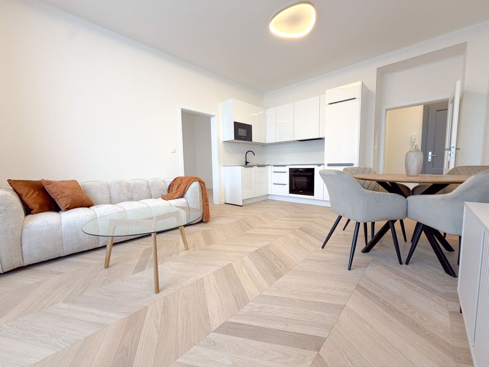 Predaj bytu 2-izbový 54 m², Jeseniova, Praha, Praha Predaj bytu 2-izbový 54 m², Jeseniova, Praha, Praha