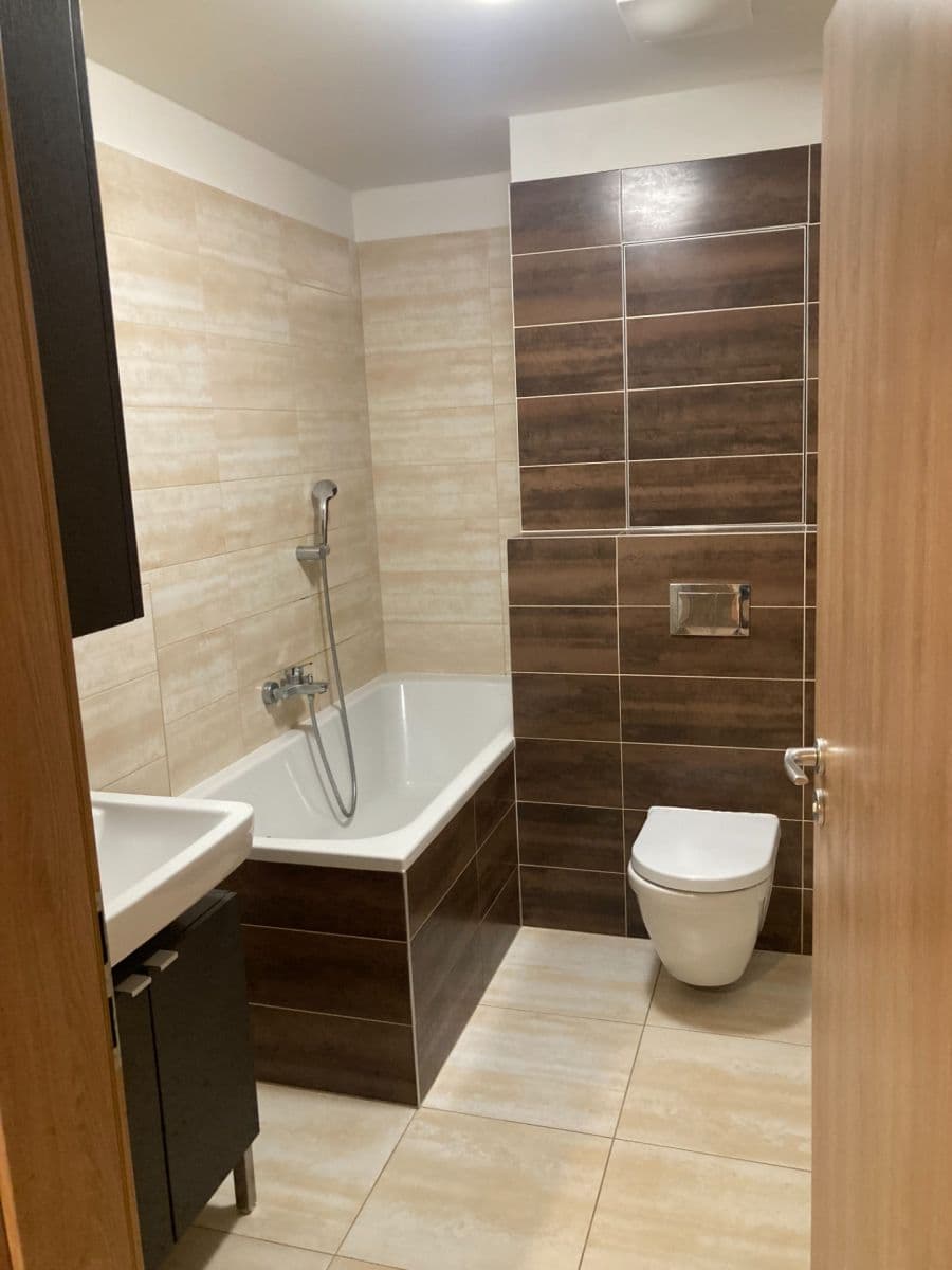 Prenájom bytu 2-izbový 55 m², Oty Bubeníčka, Praha, Praha Prenájom bytu 2-izbový 55 m², Oty Bubeníčka, Praha, Praha