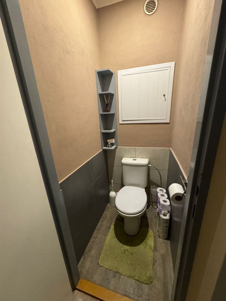 Prenájom bytu 2-izbový 60 m², Gen. Píky, Ostrava, Moravskoslezský kraj Prenájom bytu 2-izbový 60 m², Gen. Píky, Ostrava, Moravskoslezský kraj