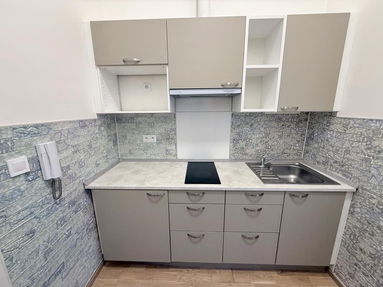 Prenájom bytu 1-izbový 30 m², Zenklova, Praha, Praha Prenájom bytu 1-izbový 30 m², Zenklova, Praha, Praha