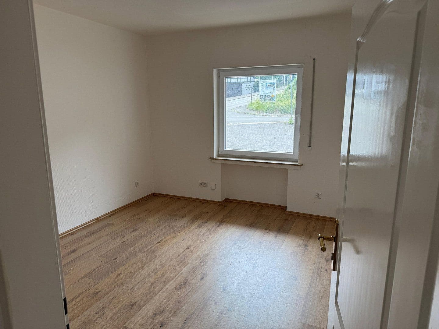 Prenájom bytu 3-izbový 114 m², Ringstraße 1b, Sundern, Severné Porýnie - Westfálsko Prenájom bytu 3-izbový 114 m², Ringstraße 1b, Sundern, Severné Porýnie - Westfálsko