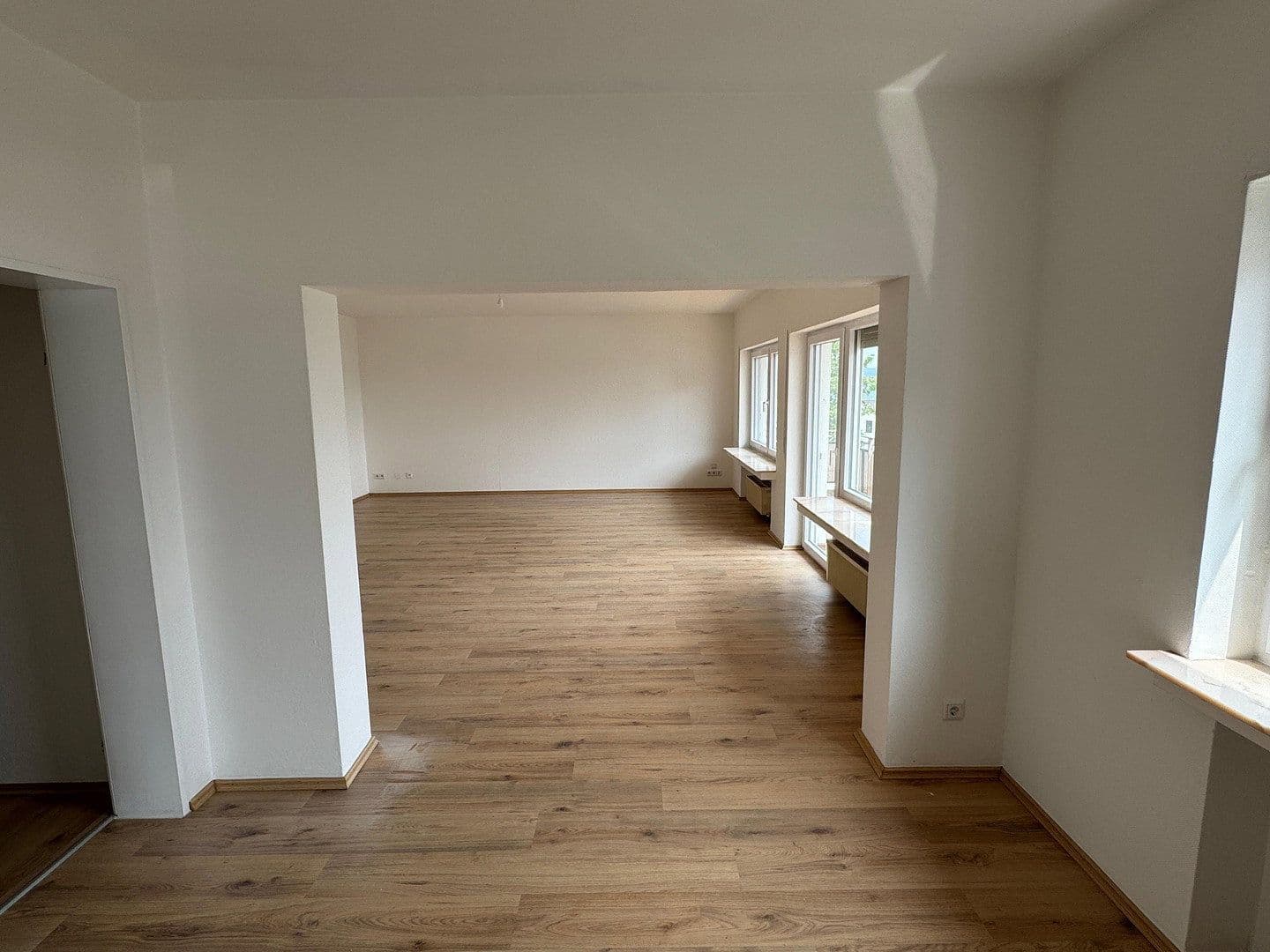 Prenájom bytu 3-izbový 114 m², Ringstraße 1b, Sundern, Severné Porýnie - Westfálsko Prenájom bytu 3-izbový 114 m², Ringstraße 1b, Sundern, Severné Porýnie - Westfálsko