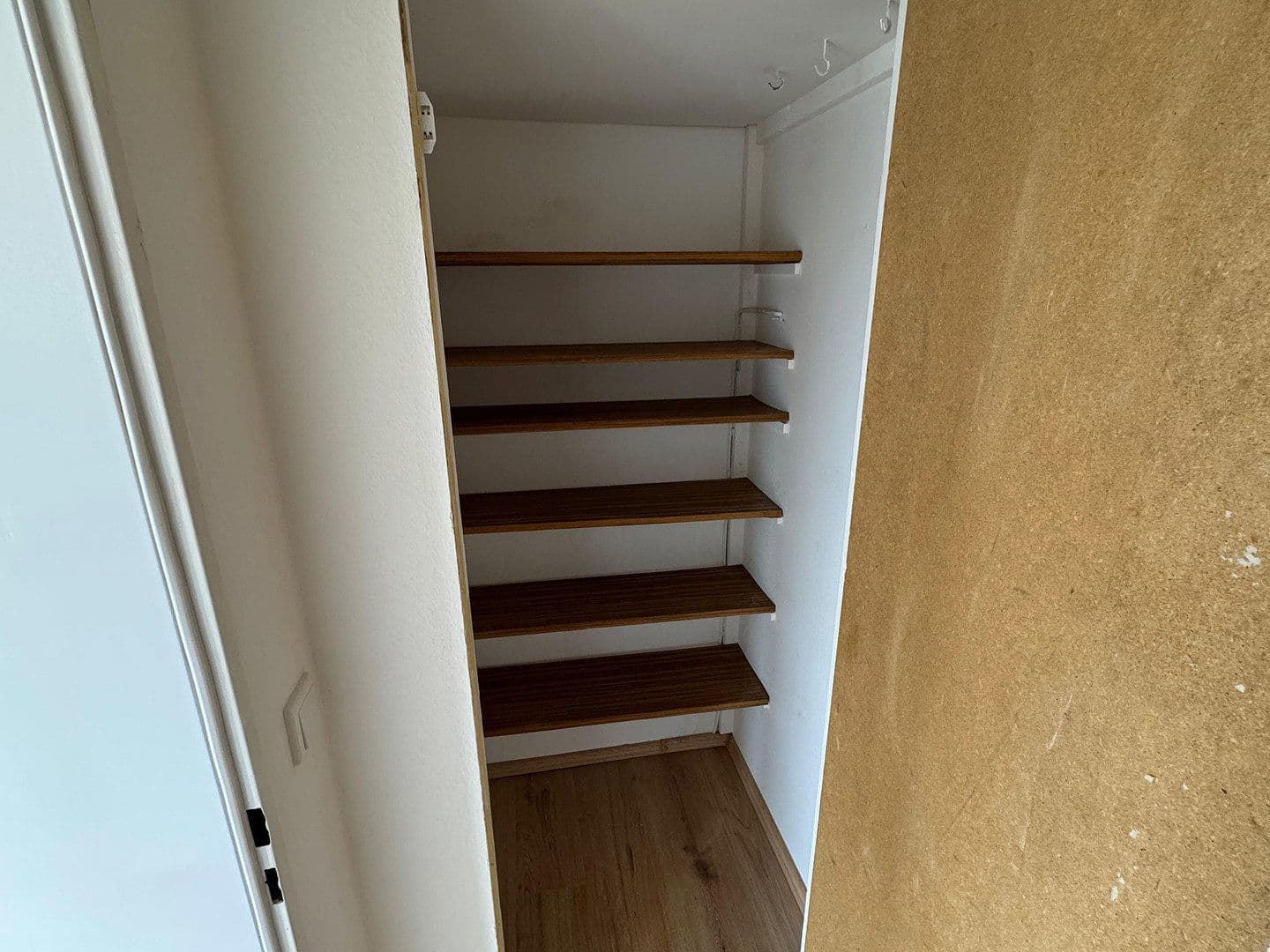 Prenájom bytu 3-izbový 114 m², Ringstraße 1b, Sundern, Severné Porýnie - Westfálsko Prenájom bytu 3-izbový 114 m², Ringstraße 1b, Sundern, Severné Porýnie - Westfálsko