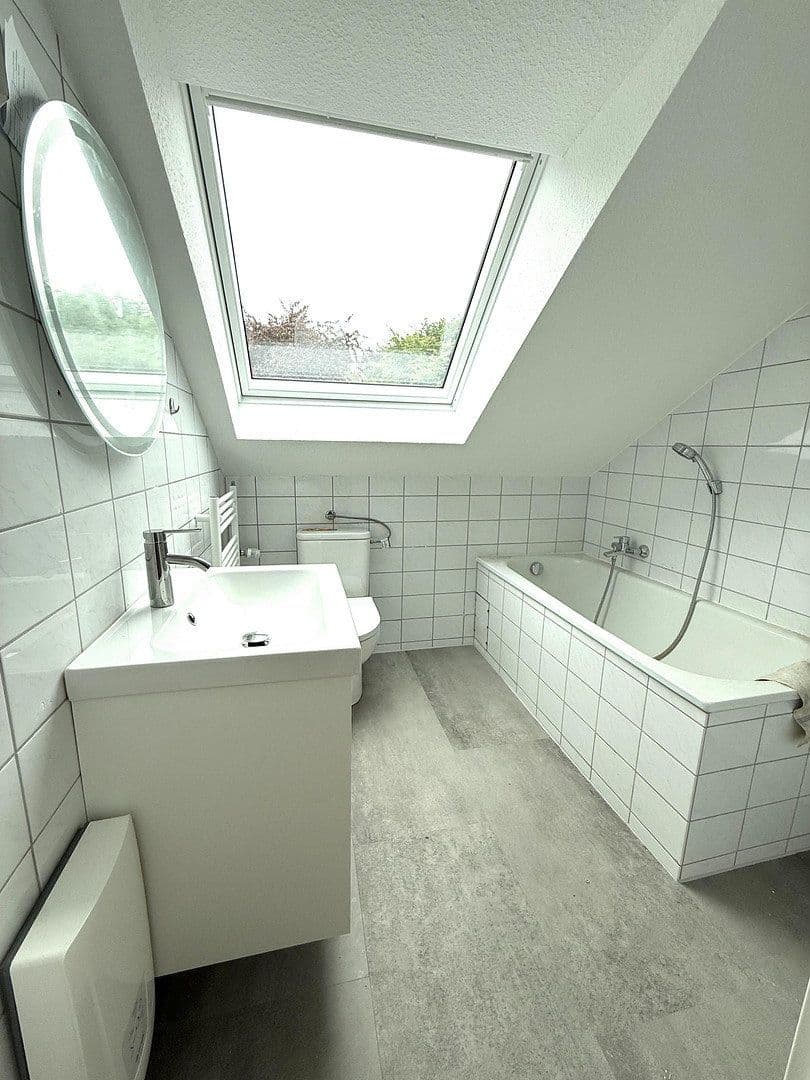 Prenájom bytu 2-izbový 55 m², Essen, Severné Porýnie - Westfálsko Prenájom bytu 2-izbový 55 m², Essen, Severné Porýnie - Westfálsko