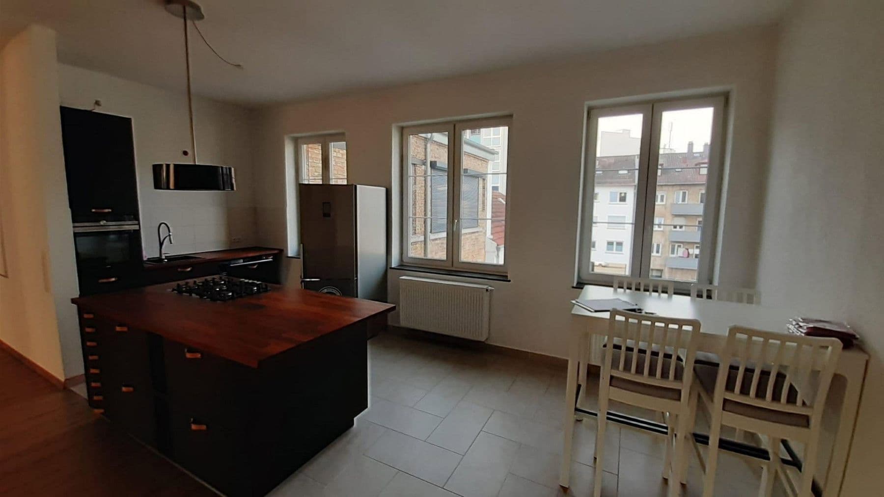 Prenájom bytu 1-izbový 95 m², Karlsruhe, Bádensko-Wurttembersko Prenájom bytu 1-izbový 95 m², Karlsruhe, Bádensko-Wurttembersko