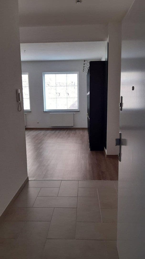 Prenájom bytu 1-izbový 95 m², Karlsruhe, Bádensko-Wurttembersko Prenájom bytu 1-izbový 95 m², Karlsruhe, Bádensko-Wurttembersko