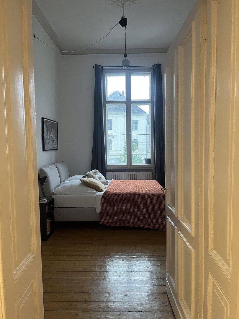 Prenájom bytu 3-izbový 90 m², Weberstr.41, Bonn, Severné Porýnie - Westfálsko Prenájom bytu 3-izbový 90 m², Weberstr.41, Bonn, Severné Porýnie - Westfálsko