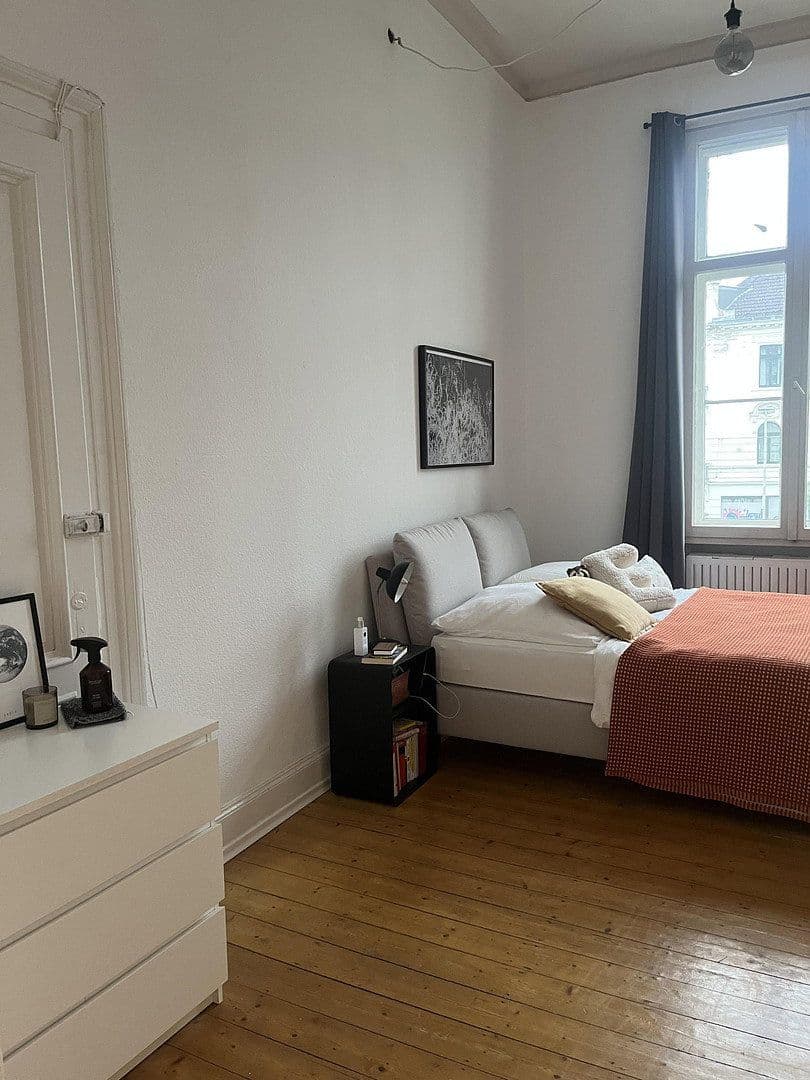 Prenájom bytu 3-izbový 90 m², Weberstr.41, Bonn, Severné Porýnie - Westfálsko Prenájom bytu 3-izbový 90 m², Weberstr.41, Bonn, Severné Porýnie - Westfálsko