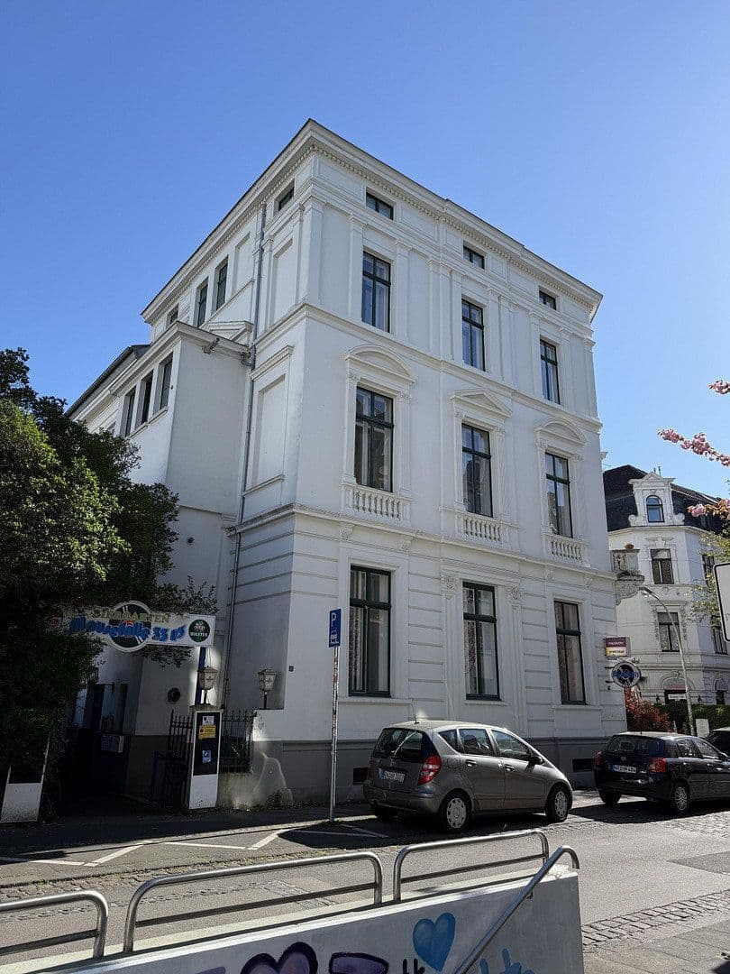 Prenájom bytu 3-izbový 90 m², Weberstr.41, Bonn, Severné Porýnie - Westfálsko Prenájom bytu 3-izbový 90 m², Weberstr.41, Bonn, Severné Porýnie - Westfálsko