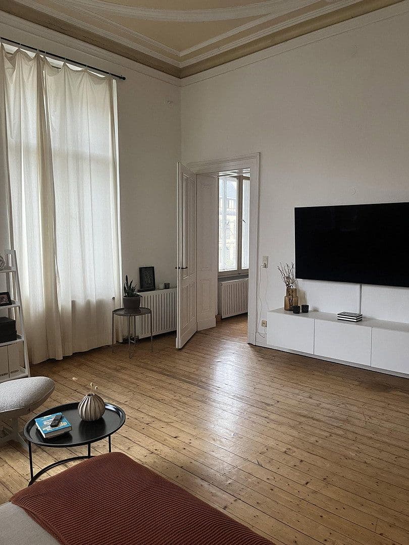 Prenájom bytu 3-izbový 90 m², Weberstr.41, Bonn, Severné Porýnie - Westfálsko Prenájom bytu 3-izbový 90 m², Weberstr.41, Bonn, Severné Porýnie - Westfálsko
