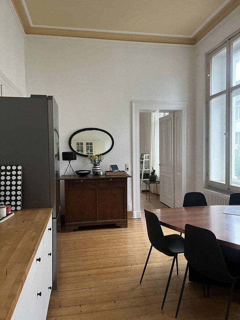 Prenájom bytu 3-izbový 90 m², Weberstr.41, Bonn, Severné Porýnie - Westfálsko Prenájom bytu 3-izbový 90 m², Weberstr.41, Bonn, Severné Porýnie - Westfálsko