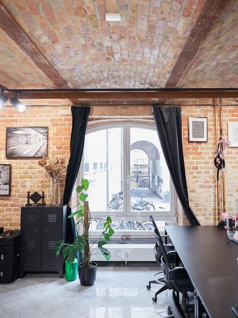 Prenájom kancelárie 200 m², Böckhstr. 26, Berlin, Berlín Prenájom kancelárie 200 m², Böckhstr. 26, Berlin, Berlín
