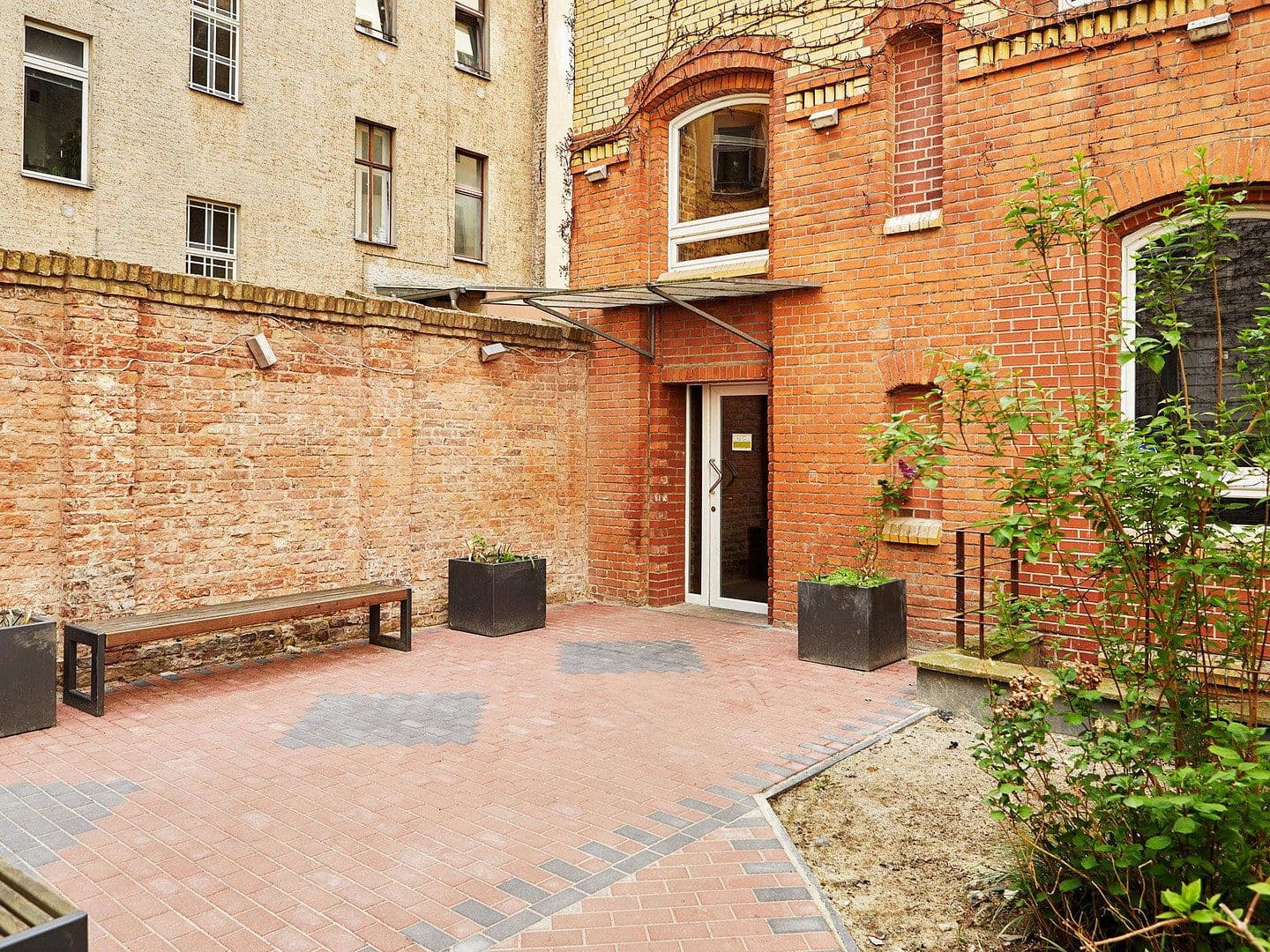 Prenájom kancelárie 200 m², Böckhstr. 26, Berlin, Berlín Prenájom kancelárie 200 m², Böckhstr. 26, Berlin, Berlín