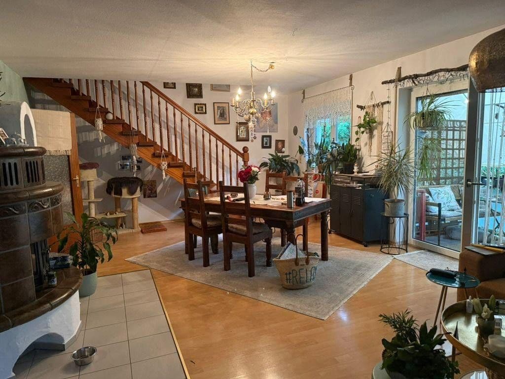 Prenájom bytu 4-izbový 150 m², Spitzwegstraße 6, Alzenau, Bavorsko Prenájom bytu 4-izbový 150 m², Spitzwegstraße 6, Alzenau, Bavorsko