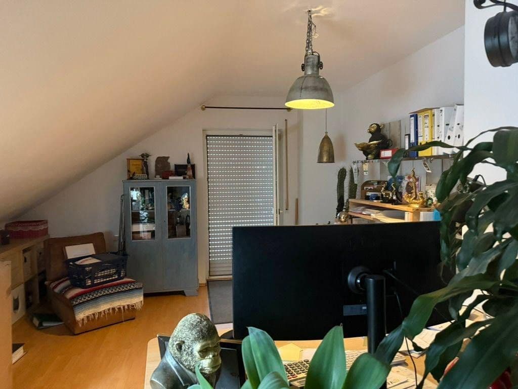 Prenájom bytu 4-izbový 150 m², Spitzwegstraße 6, Alzenau, Bavorsko Prenájom bytu 4-izbový 150 m², Spitzwegstraße 6, Alzenau, Bavorsko