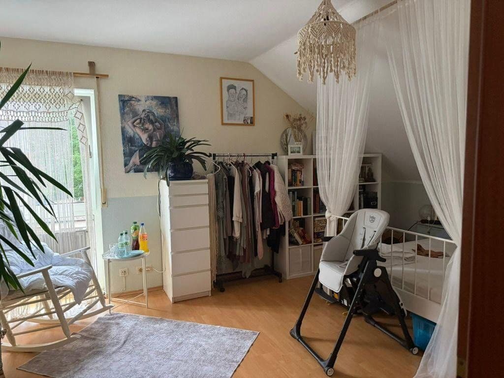Prenájom bytu 4-izbový 150 m², Spitzwegstraße 6, Alzenau, Bavorsko Prenájom bytu 4-izbový 150 m², Spitzwegstraße 6, Alzenau, Bavorsko
