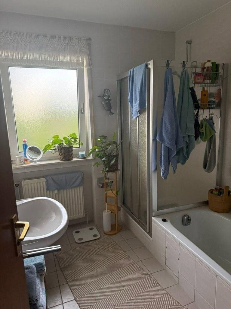 Prenájom bytu 4-izbový 150 m², Spitzwegstraße 6, Alzenau, Bavorsko Prenájom bytu 4-izbový 150 m², Spitzwegstraße 6, Alzenau, Bavorsko