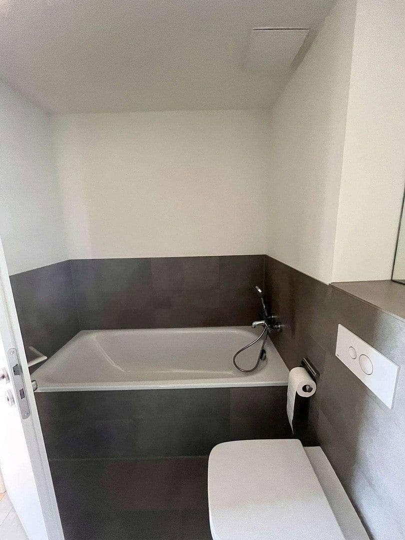 Prenájom bytu 4-izbový 105 m², Sonninstr 17, Hamburg, Hamburg Prenájom bytu 4-izbový 105 m², Sonninstr 17, Hamburg, Hamburg