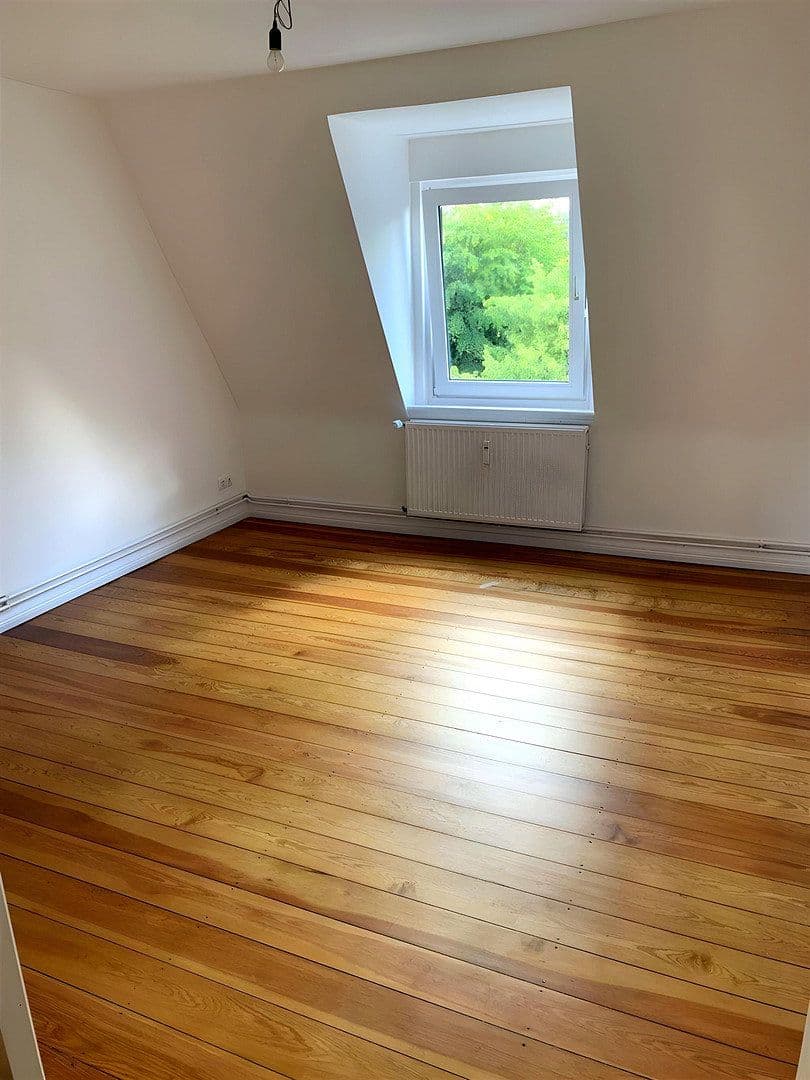 Prenájom bytu 4-izbový 80 m², Walddörferstrasse 276, Hamburg, Hamburg Prenájom bytu 4-izbový 80 m², Walddörferstrasse 276, Hamburg, Hamburg