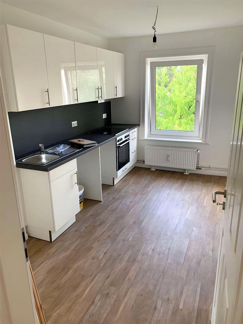 Prenájom bytu 4-izbový 80 m², Walddörferstrasse 276, Hamburg, Hamburg Prenájom bytu 4-izbový 80 m², Walddörferstrasse 276, Hamburg, Hamburg