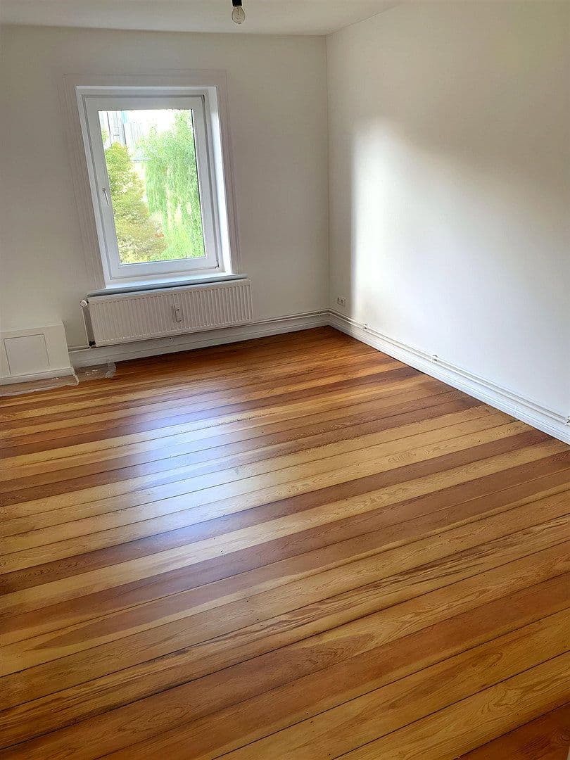 Prenájom bytu 4-izbový 80 m², Walddörferstrasse 276, Hamburg, Hamburg Prenájom bytu 4-izbový 80 m², Walddörferstrasse 276, Hamburg, Hamburg