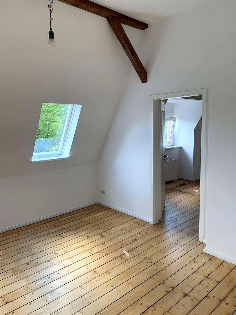 Prenájom bytu 4-izbový 80 m², Walddörferstrasse 276, Hamburg, Hamburg Prenájom bytu 4-izbový 80 m², Walddörferstrasse 276, Hamburg, Hamburg