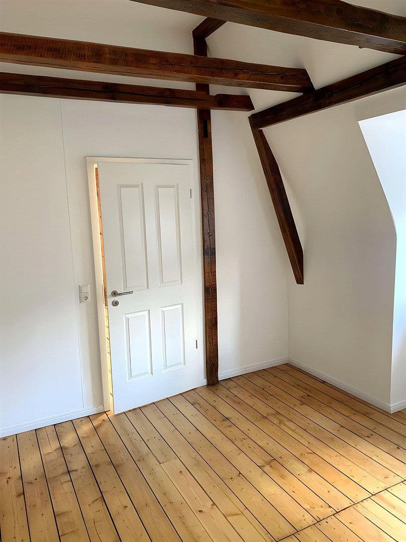 Prenájom bytu 4-izbový 80 m², Walddörferstrasse 276, Hamburg, Hamburg Prenájom bytu 4-izbový 80 m², Walddörferstrasse 276, Hamburg, Hamburg