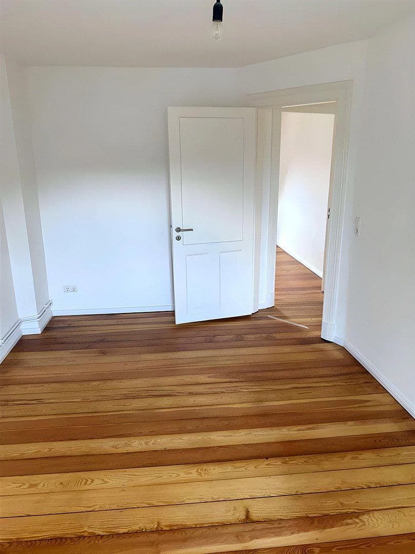 Prenájom bytu 4-izbový 80 m², Walddörferstrasse 276, Hamburg, Hamburg Prenájom bytu 4-izbový 80 m², Walddörferstrasse 276, Hamburg, Hamburg