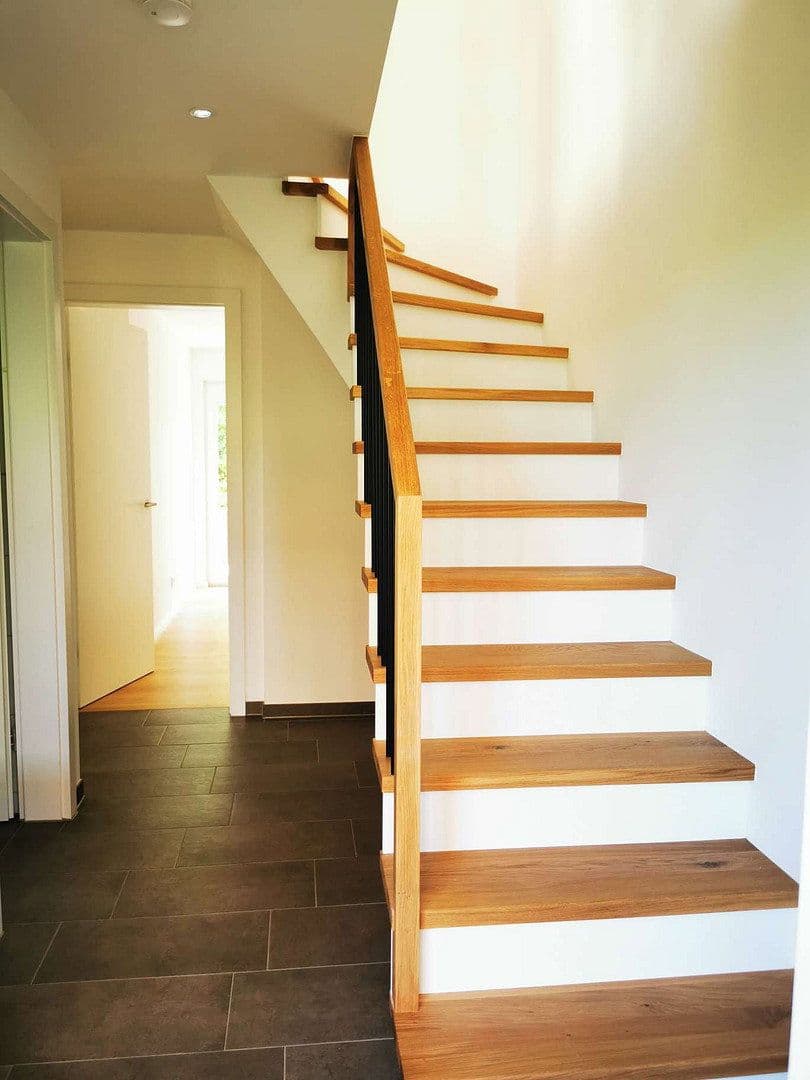Prenájom bytu 3-izbový 93 m², Verdistr. 105e, München, Bavorsko Prenájom bytu 3-izbový 93 m², Verdistr. 105e, München, Bavorsko