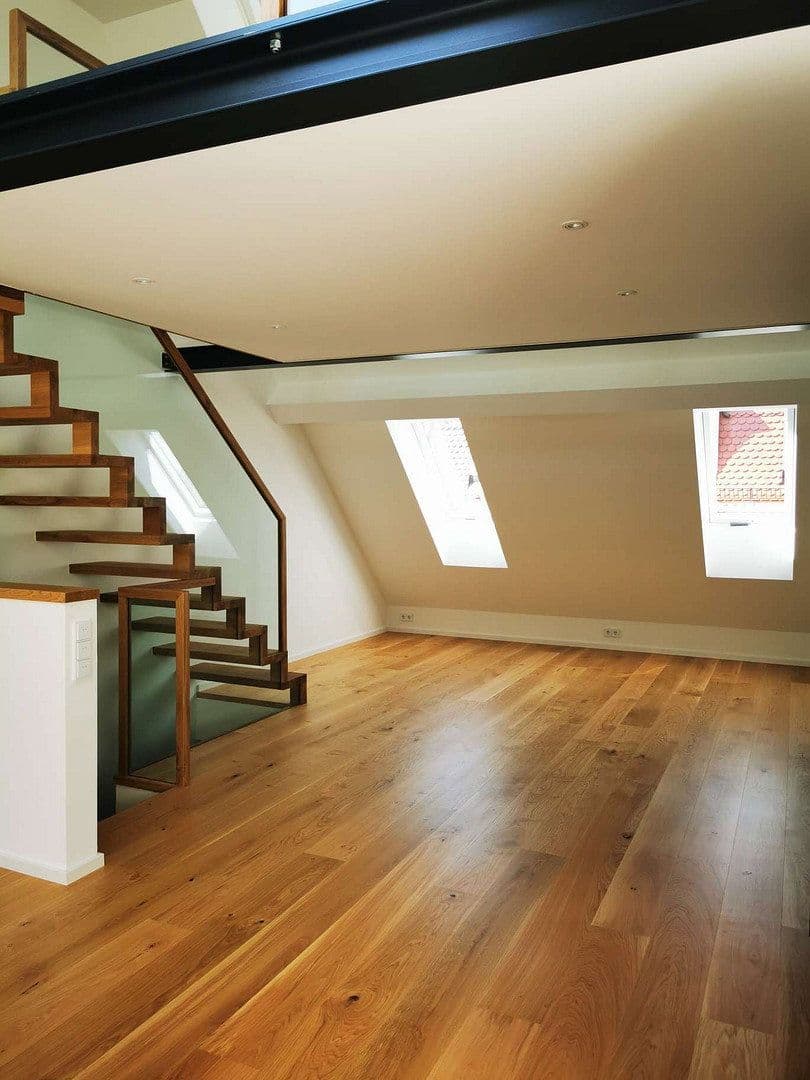 Prenájom bytu 3-izbový 93 m², Verdistr. 105e, München, Bavorsko Prenájom bytu 3-izbový 93 m², Verdistr. 105e, München, Bavorsko