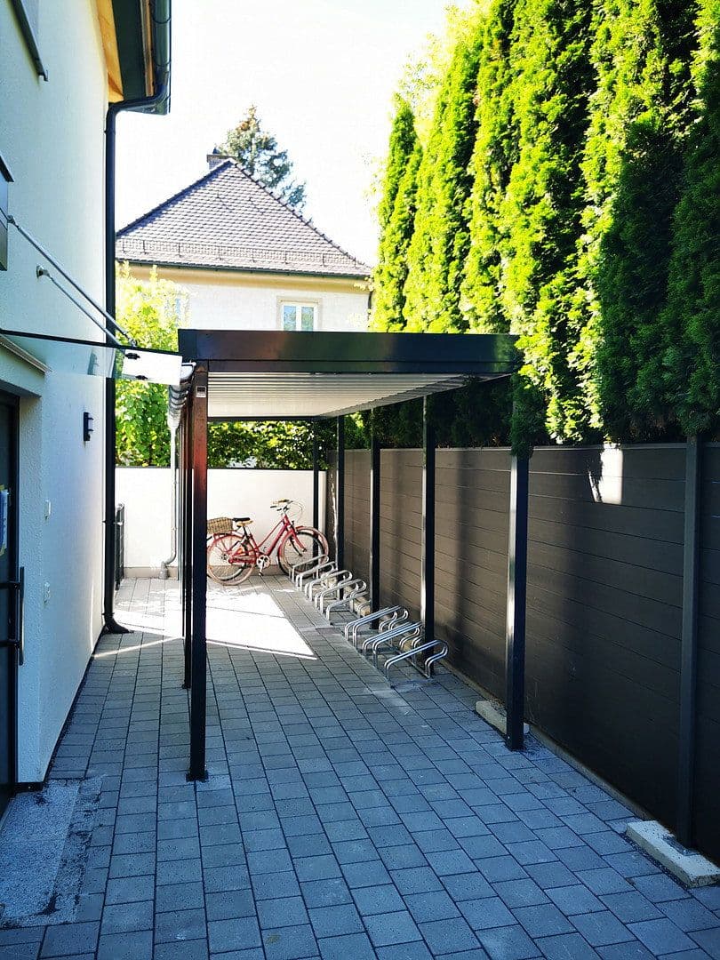 Prenájom bytu 3-izbový 93 m², Verdistr. 105e, München, Bavorsko Prenájom bytu 3-izbový 93 m², Verdistr. 105e, München, Bavorsko