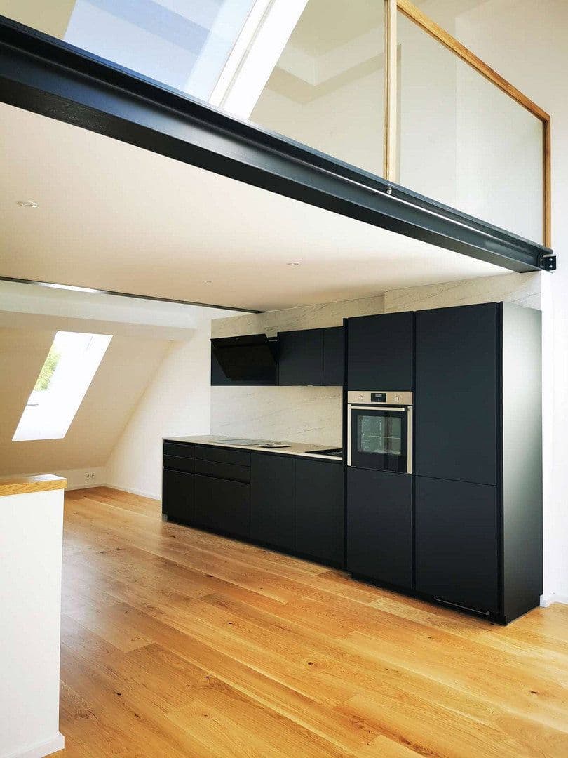 Prenájom bytu 3-izbový 93 m², Verdistr. 105e, München, Bavorsko Prenájom bytu 3-izbový 93 m², Verdistr. 105e, München, Bavorsko