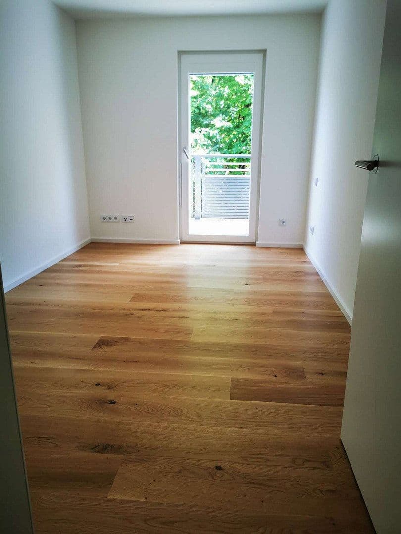 Prenájom bytu 3-izbový 93 m², Verdistr. 105e, München, Bavorsko Prenájom bytu 3-izbový 93 m², Verdistr. 105e, München, Bavorsko