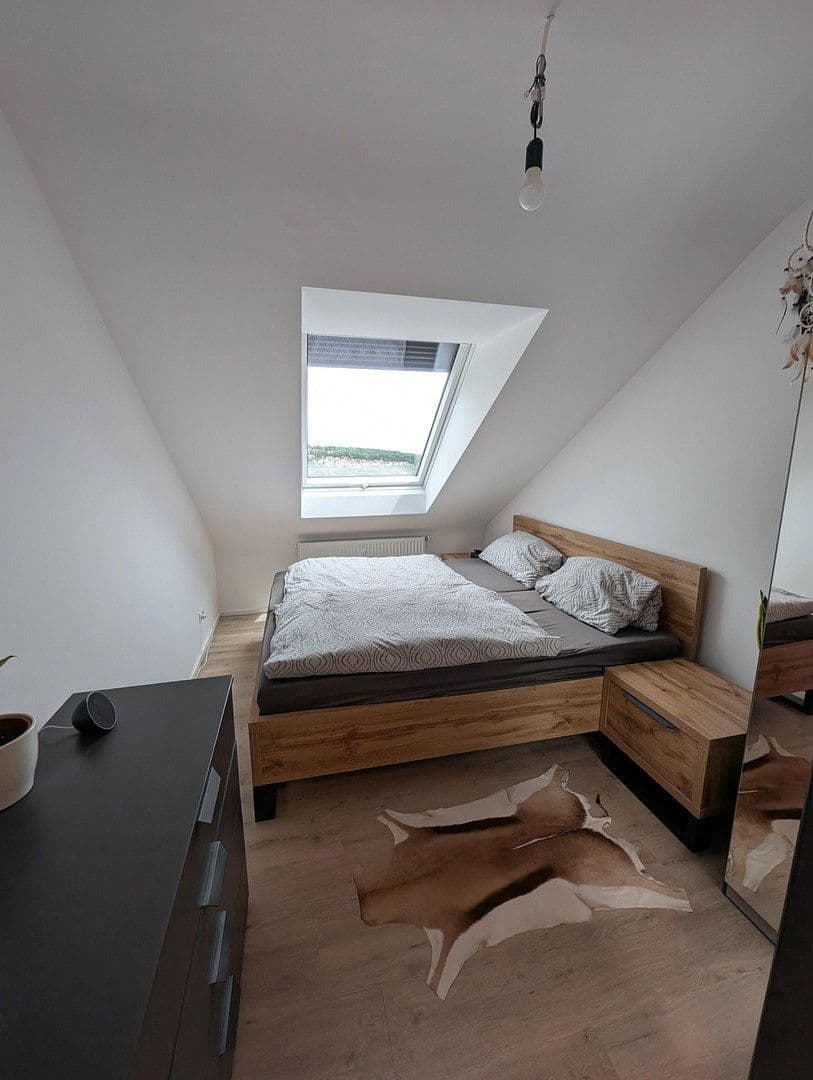 Prenájom bytu 3-izbový 74 m², STUTTGART, Bádensko-Wurttembersko Prenájom bytu 3-izbový 74 m², STUTTGART, Bádensko-Wurttembersko