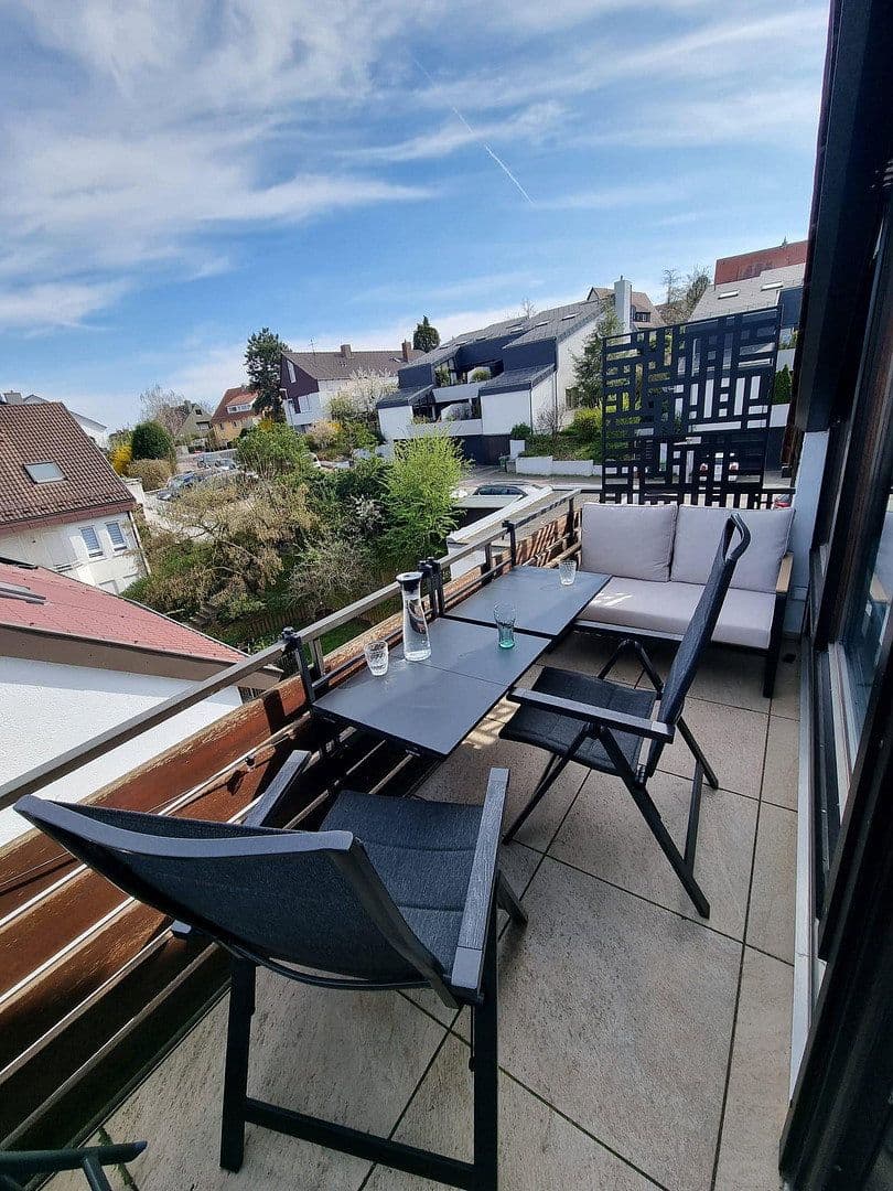 Prenájom bytu 3-izbový 74 m², STUTTGART, Bádensko-Wurttembersko Prenájom bytu 3-izbový 74 m², STUTTGART, Bádensko-Wurttembersko