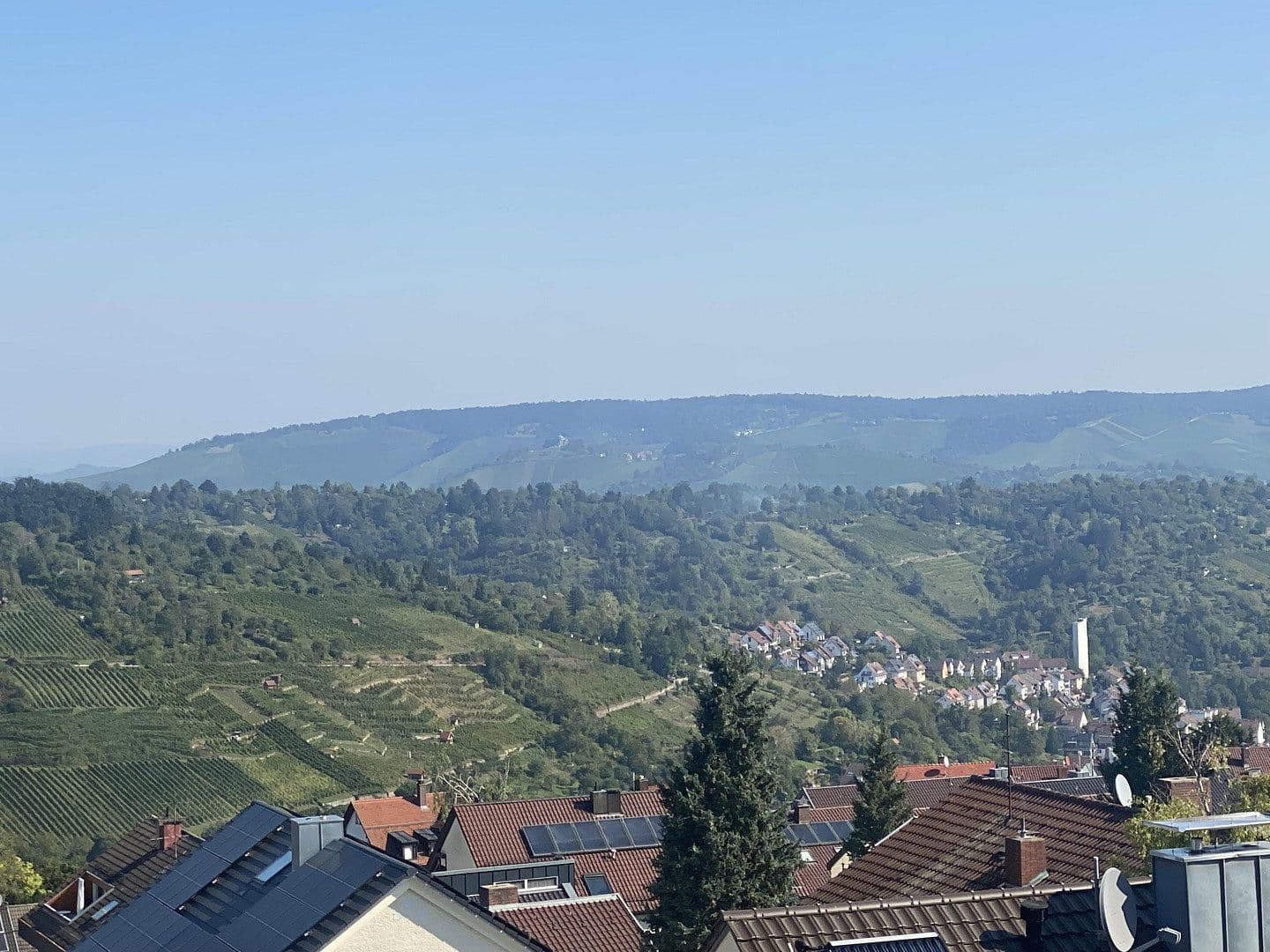 Prenájom bytu 3-izbový 74 m², STUTTGART, Bádensko-Wurttembersko Prenájom bytu 3-izbový 74 m², STUTTGART, Bádensko-Wurttembersko