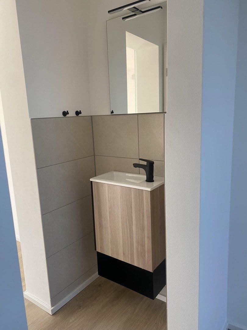 Prenájom bytu 3-izbový 74 m², STUTTGART, Bádensko-Wurttembersko Prenájom bytu 3-izbový 74 m², STUTTGART, Bádensko-Wurttembersko