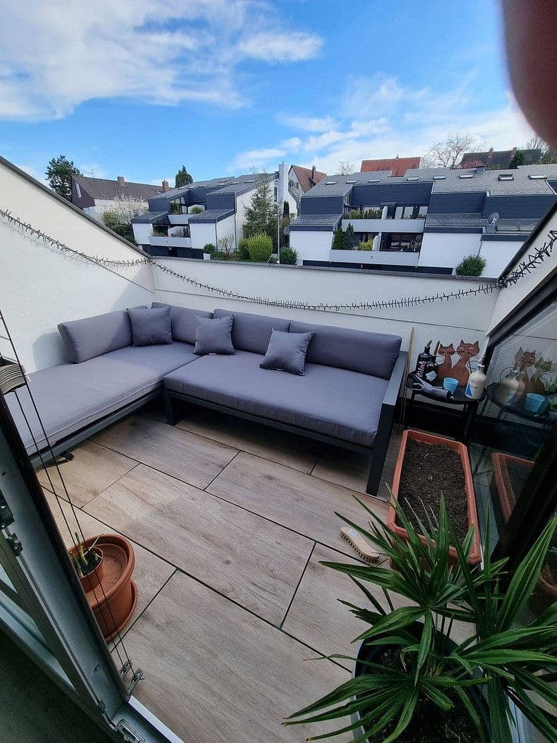 Prenájom bytu 3-izbový 74 m², STUTTGART, Bádensko-Wurttembersko Prenájom bytu 3-izbový 74 m², STUTTGART, Bádensko-Wurttembersko