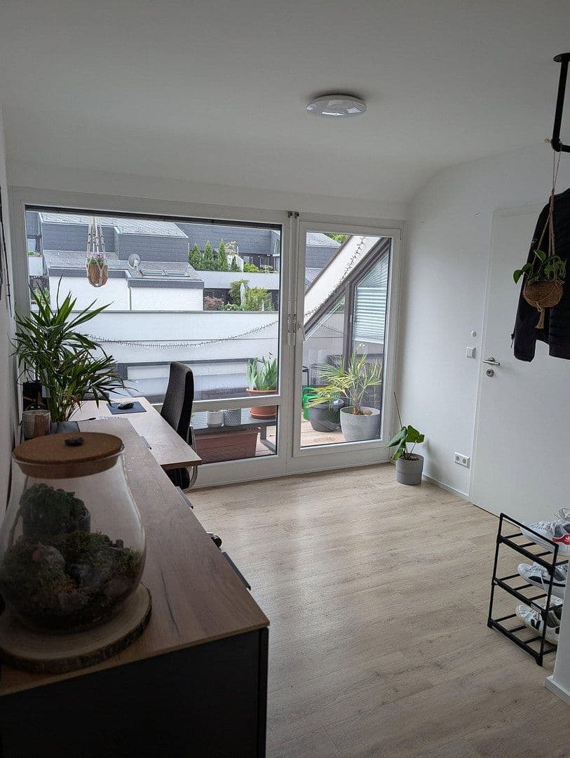 Prenájom bytu 3-izbový 74 m², STUTTGART, Bádensko-Wurttembersko Prenájom bytu 3-izbový 74 m², STUTTGART, Bádensko-Wurttembersko