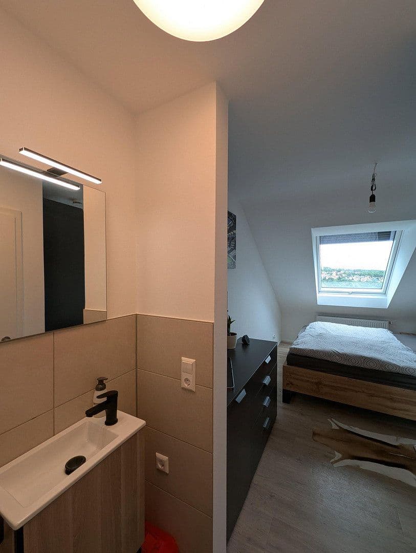 Prenájom bytu 3-izbový 74 m², STUTTGART, Bádensko-Wurttembersko Prenájom bytu 3-izbový 74 m², STUTTGART, Bádensko-Wurttembersko