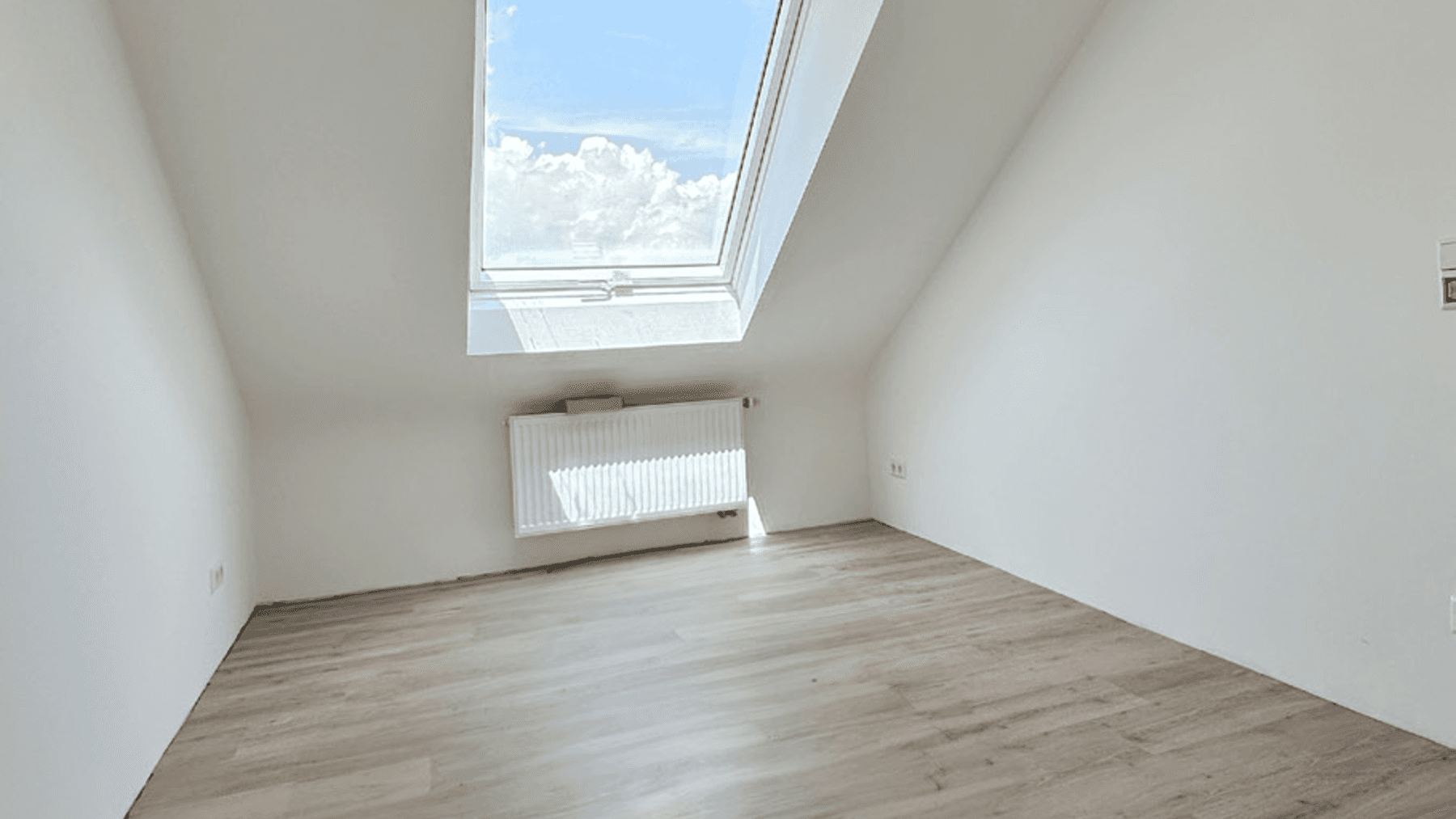 Prenájom bytu 3-izbový 74 m², STUTTGART, Bádensko-Wurttembersko Prenájom bytu 3-izbový 74 m², STUTTGART, Bádensko-Wurttembersko