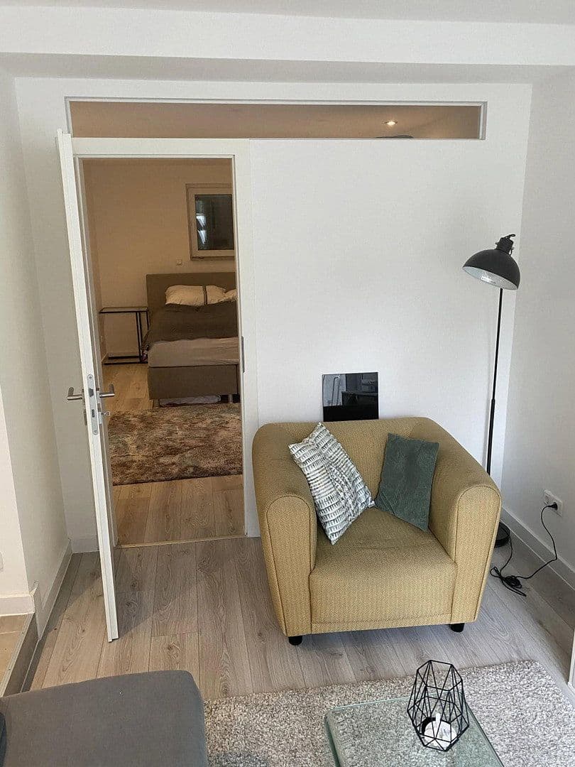 Prenájom bytu 2-izbový 72 m², Düsseldorf, Severné Porýnie - Westfálsko Prenájom bytu 2-izbový 72 m², Düsseldorf, Severné Porýnie - Westfálsko