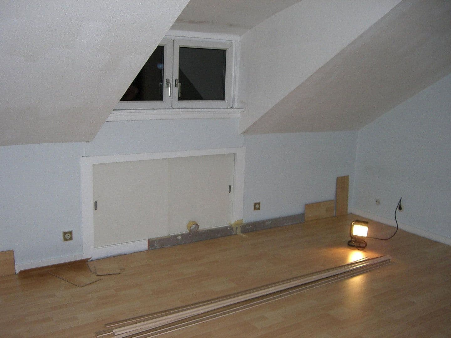 Predaj domu 113 m², pozemek 180 m², Hinter den Eichbäumen 19, 60433 Frankfurt, Frankfurt, Hesensko Predaj domu 113 m², pozemek 180 m², Hinter den Eichbäumen 19, 60433 Frankfurt, Frankfurt, Hesensko