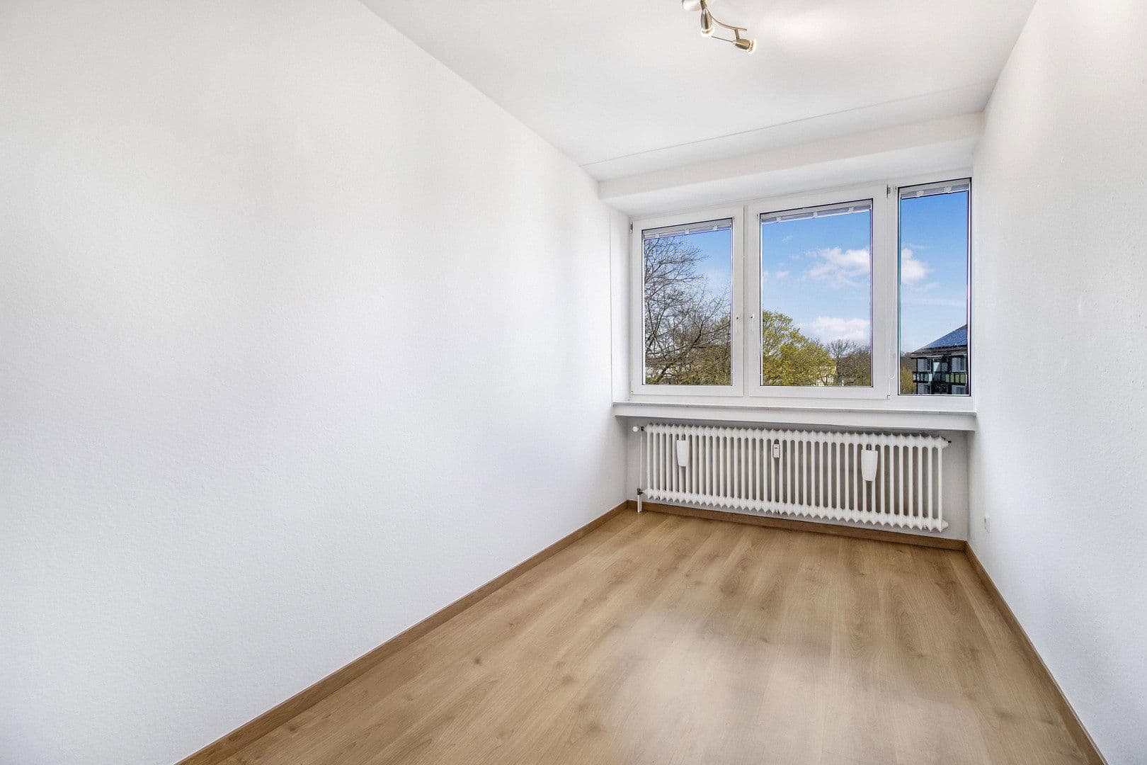 Prenájom bytu 3-izbový 70 m², Selsinger Straße 20, Bremen, Brémy Prenájom bytu 3-izbový 70 m², Selsinger Straße 20, Bremen, Brémy