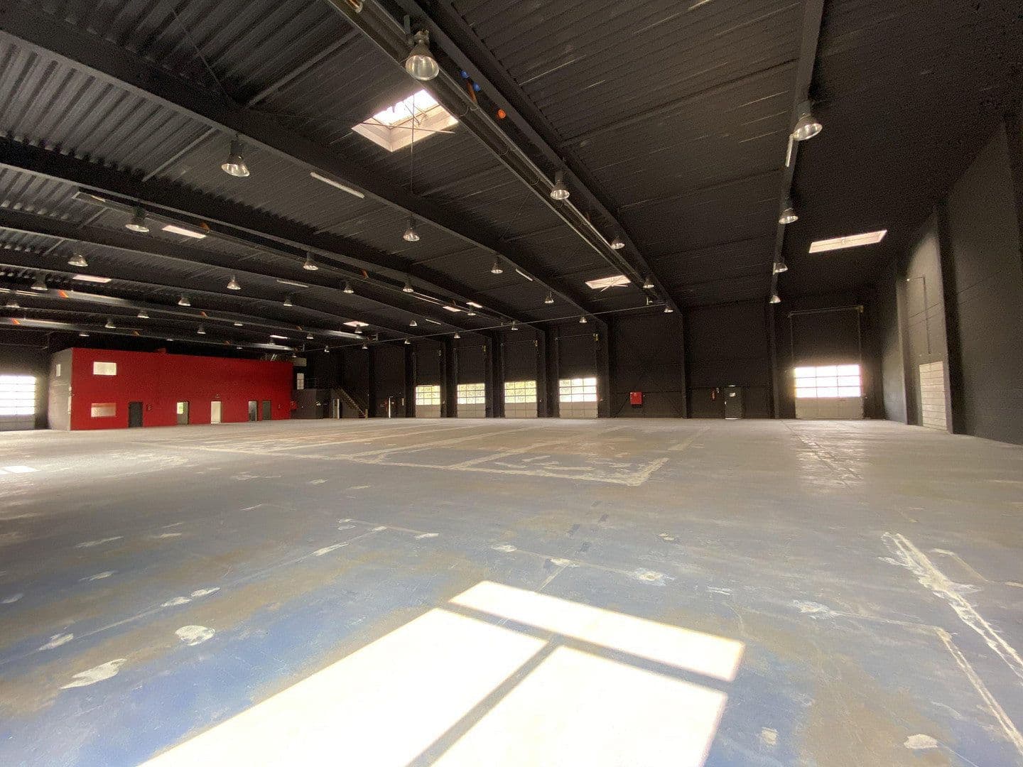 Prenájom nebytového priestoru 1.750 m², Holsterfeld 3A, Salzbergen, Dolné Sasko Prenájom nebytového priestoru 1.750 m², Holsterfeld 3A, Salzbergen, Dolné Sasko
