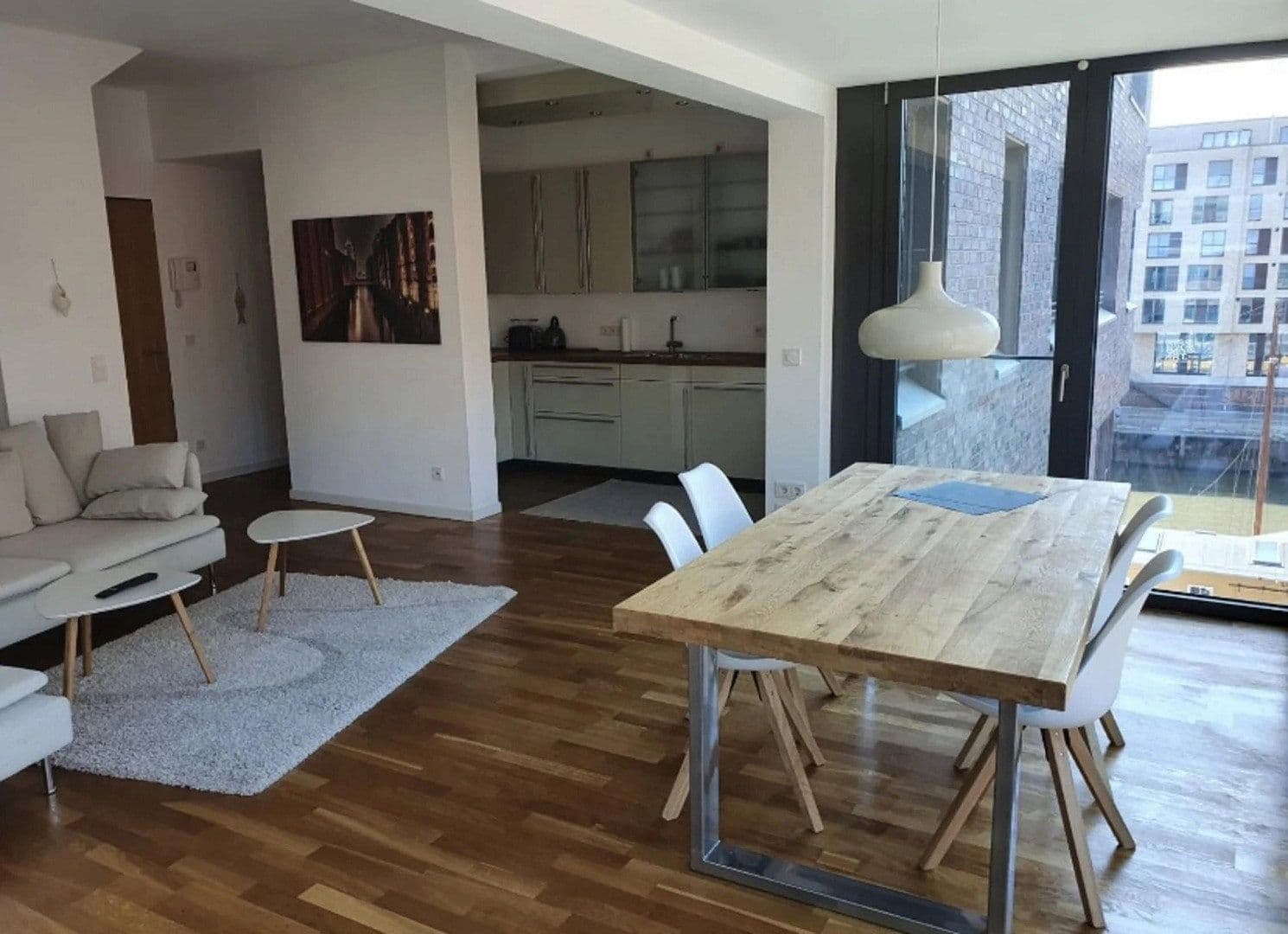 Prenájom bytu 2-izbový 70 m², Hamburg, Hamburg Prenájom bytu 2-izbový 70 m², Hamburg, Hamburg