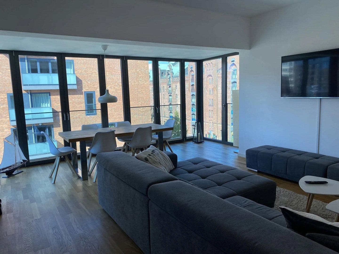 Prenájom bytu 2-izbový 70 m², Hamburg, Hamburg Prenájom bytu 2-izbový 70 m², Hamburg, Hamburg