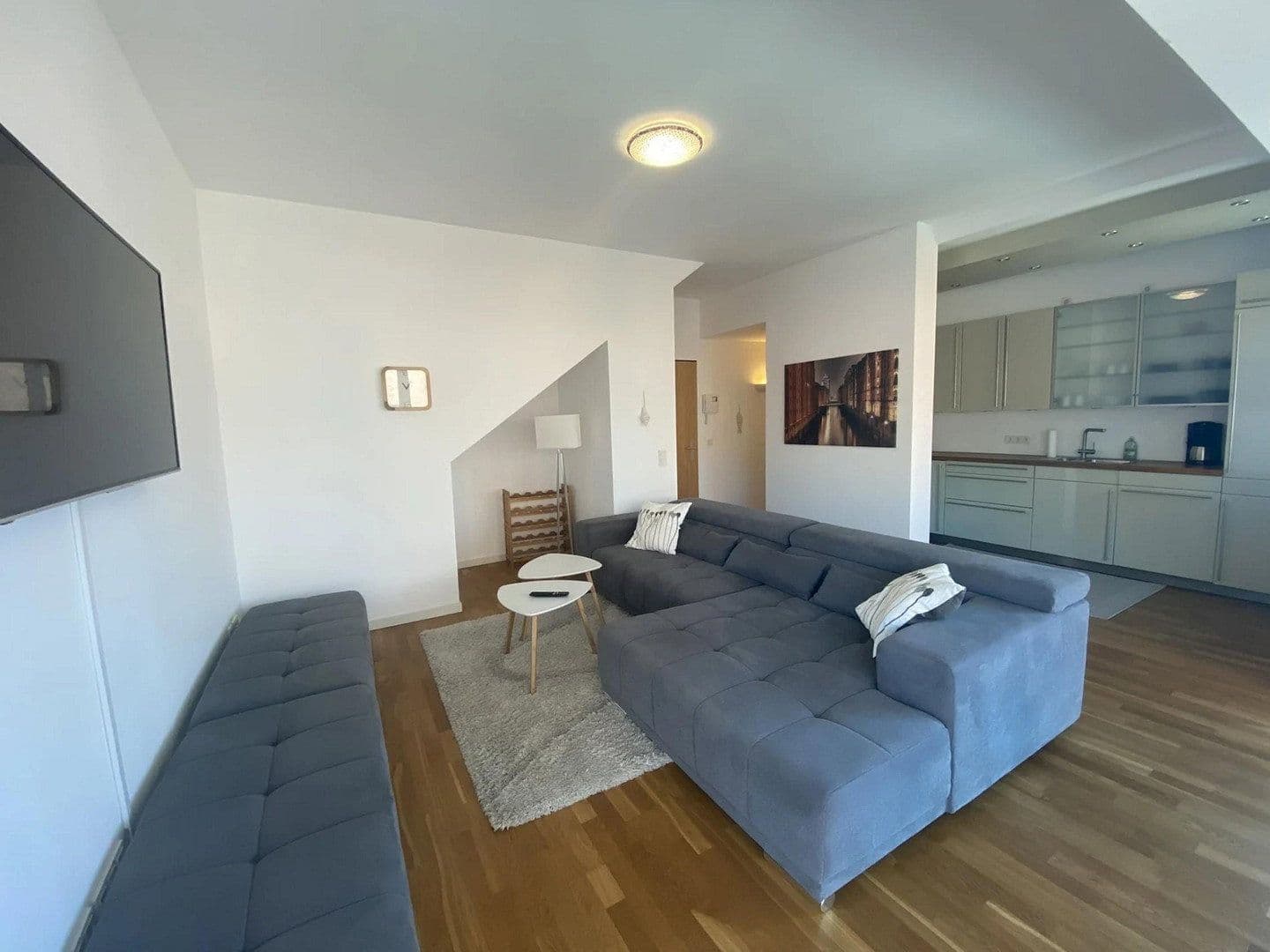 Prenájom bytu 2-izbový 70 m², Hamburg, Hamburg Prenájom bytu 2-izbový 70 m², Hamburg, Hamburg
