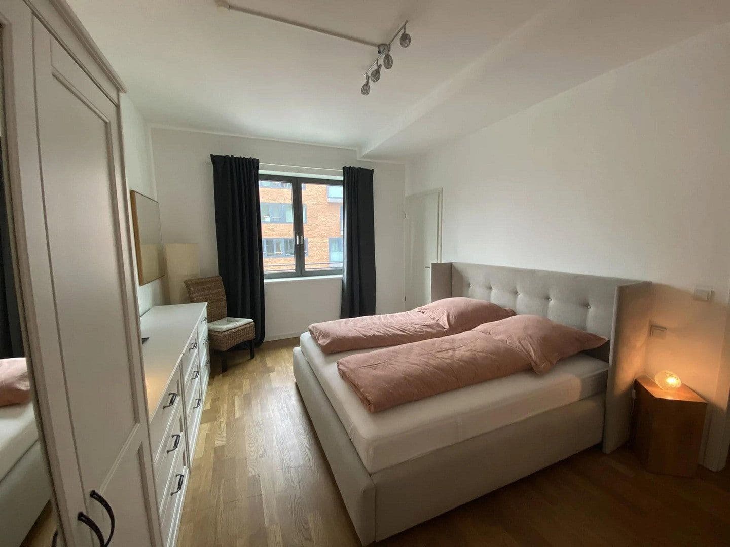 Prenájom bytu 2-izbový 70 m², Hamburg, Hamburg Prenájom bytu 2-izbový 70 m², Hamburg, Hamburg