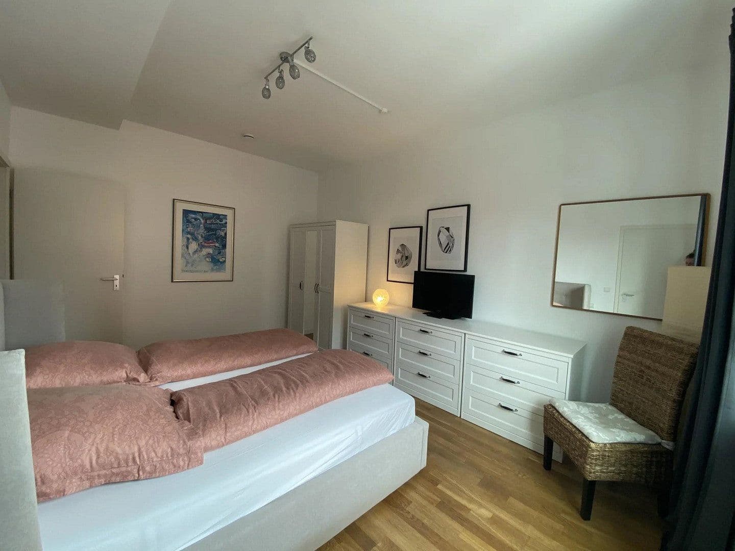 Prenájom bytu 2-izbový 70 m², Hamburg, Hamburg Prenájom bytu 2-izbový 70 m², Hamburg, Hamburg